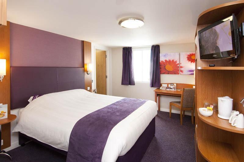 Premier Inn Southampton North Chilworth  Esterno foto